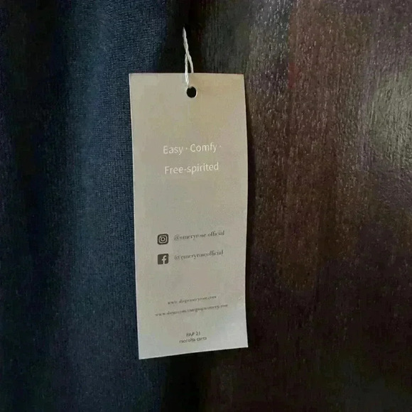 NWT! Emery Rose T-Shirt Dress with Pockets & Side Splits! Black / Small - Picture 5 of 9